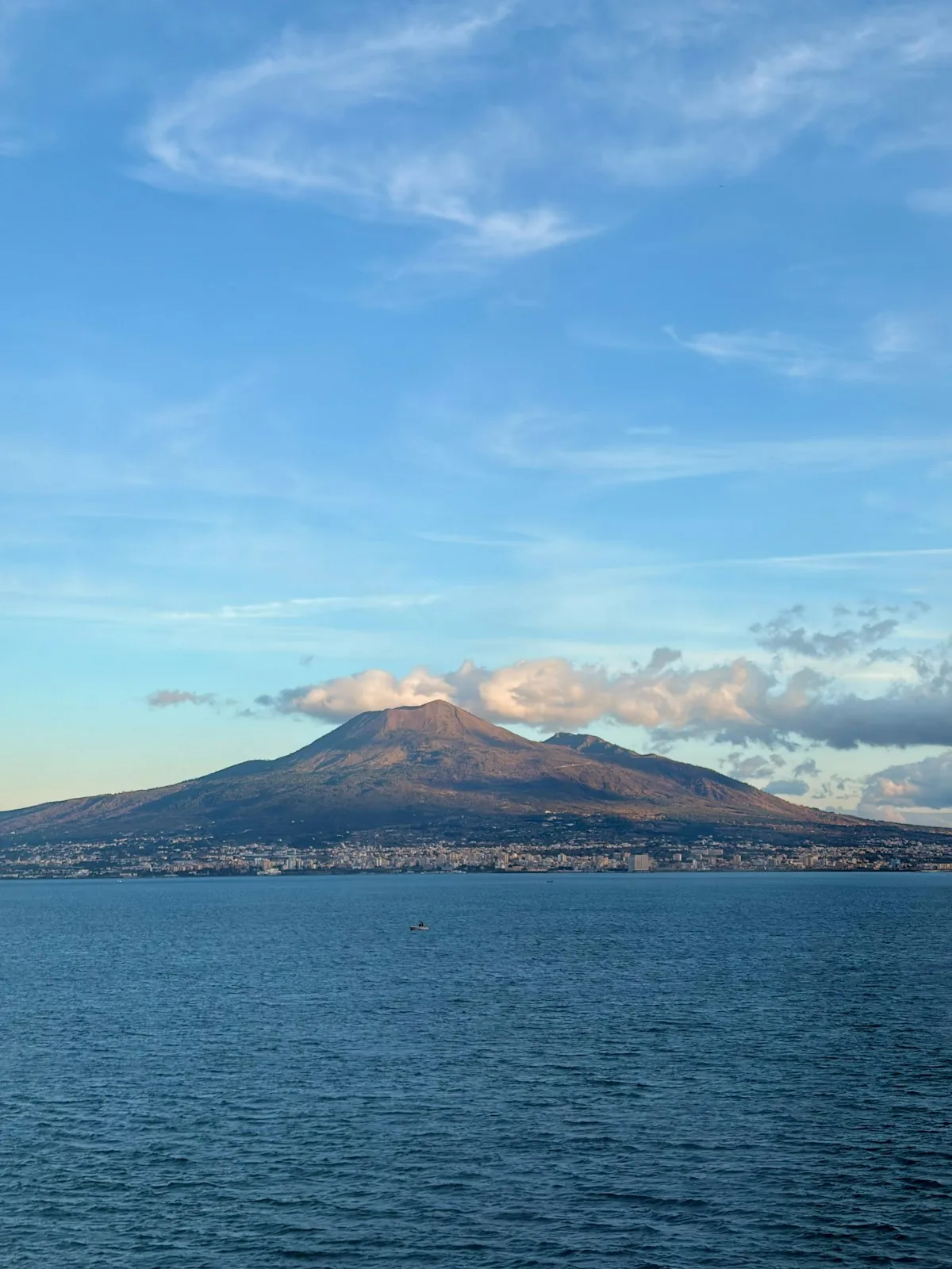 Naples Adventure: Routes, Views and Outdoor Experiences