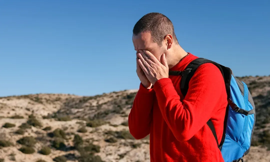 altitude sickness symptoms to look out for on a high-altitude trek