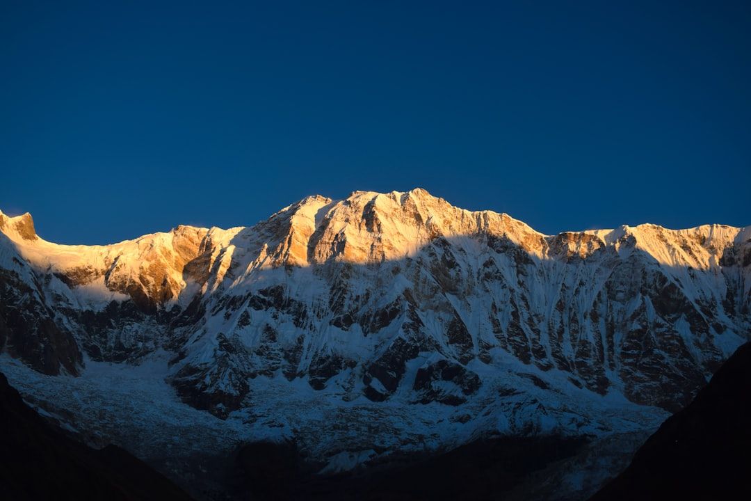 nepal annapurna circuit trek himalaya accommodation